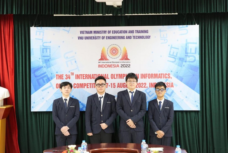 4/4 học sinh Việt Nam giành Huy chương tại Olympic Tin học quốc tế năm 2022