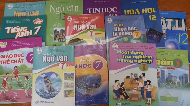 Bộ Tài chính đề xuất bổ sung 5 mặt hàng do nhà nước định giá, bao gồm sách giáo khoa