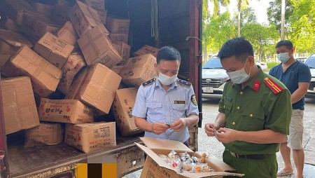 Để công tác chống buôn lậu gian lận thương mại những tháng cuối năm được tốt hơn