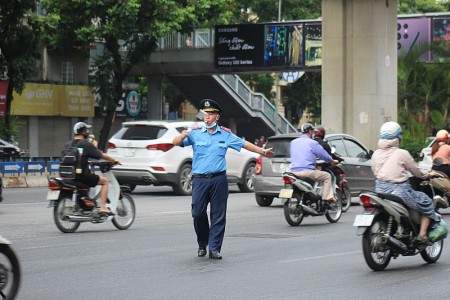 Hà Nội tổ chức lại 2 điểm đen ùn tắc giao thông