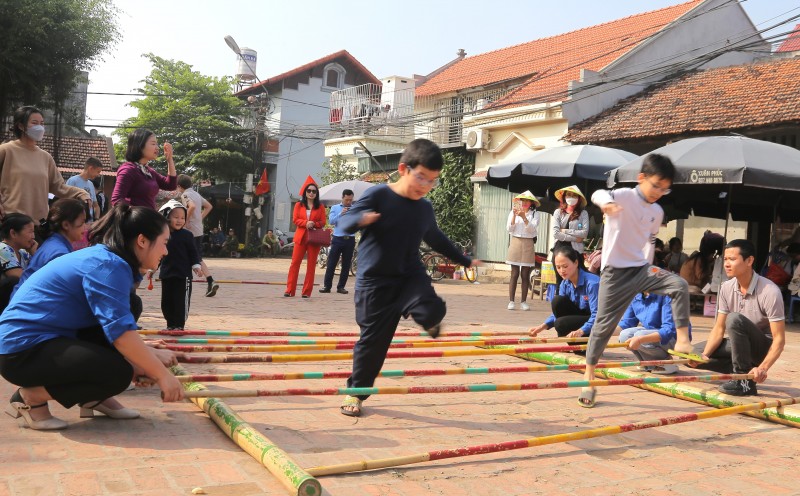 Hà Nội bừng sắc Xuân