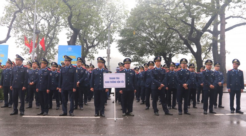 Ngày đầu ra quân Năm An toàn giao thông 2023, Thanh tra Sở GTVT Hà Nội xử lý nhiều vi phạm