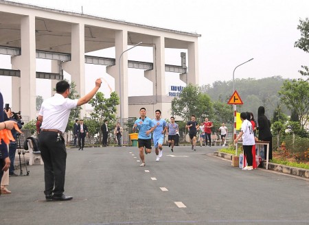 Đoàn viên sôi nổi tham gia “Ngày hội thể thao - Giao lưu văn nghệ” ngành GTVT Hà Nội