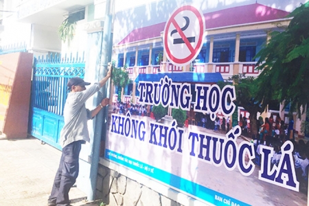 Đưa tiêu chí ''Không hút thuốc'' vào tiêu chuẩn công nhận ''Gia đình văn hóa''