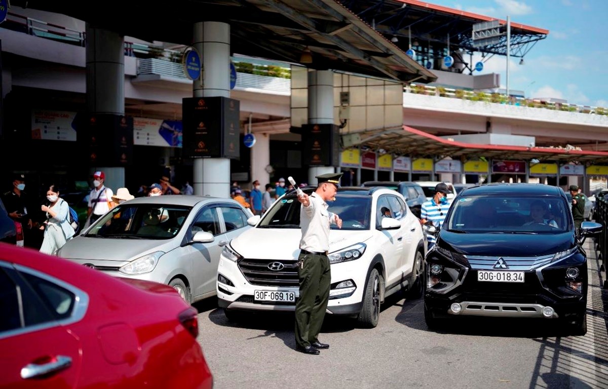 Vì sao thu phí không dừng vào sân bay vẫn chưa được triển khai?