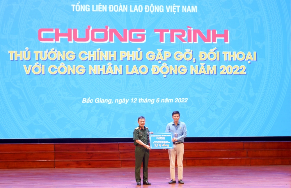 TRỰC TIẾP: Thủ tướng Chính phủ Phạm Minh Chính gặp gỡ, đối thoại với công nhân lao động