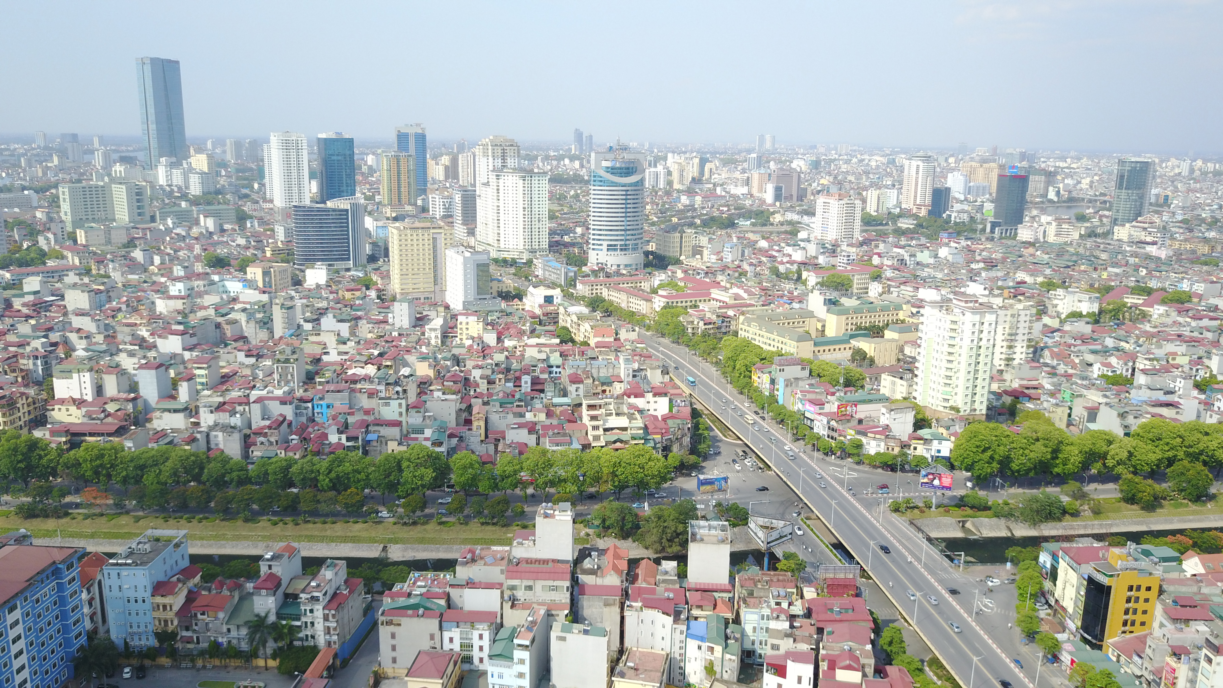 Một g&amp;oacute;c Th&amp;agrave;nh phố H&amp;agrave; Nội nh&amp;igrave;n từ tr&amp;ecirc;n cao. Ảnh: Phạm H&amp;ugrave;ng