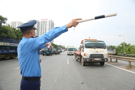 Bố trí lực lượng tại 51 vị trí có nguy cơ xảy ra ùn giao thông vào giờ cao điểm